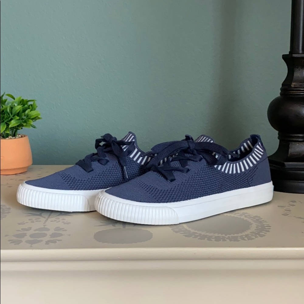 Comfy Blowfish Malibu sneakers